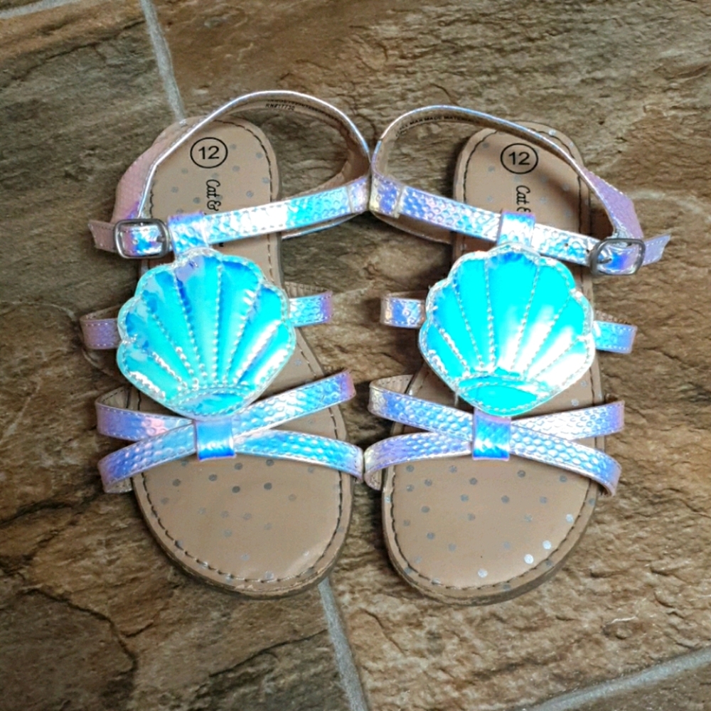 Girls sandels